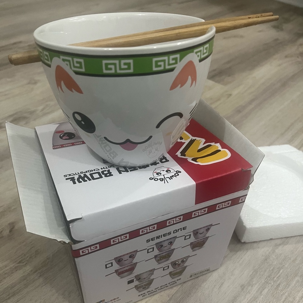 Bol Bop Series One Ramen Bowl Cat Wink Chopsticks NIB